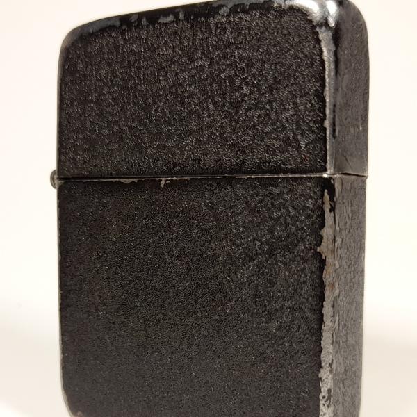 (037) ZIPPO [=1943-45=] (3 barrel) WWII =BLACK CRACKLE=