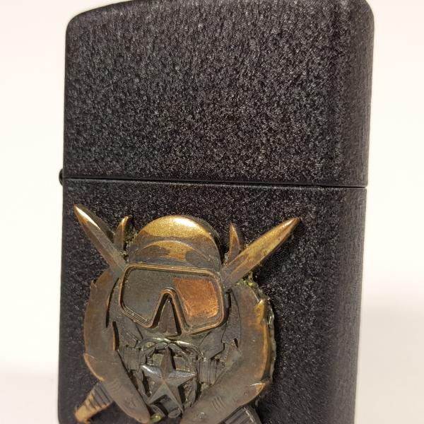 (004) ZIPPO [=2008=] =MISTRZ NUREK SIŁ SPECJALNYCH=